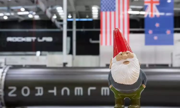 Gabe Newell sends garden gnomes into space