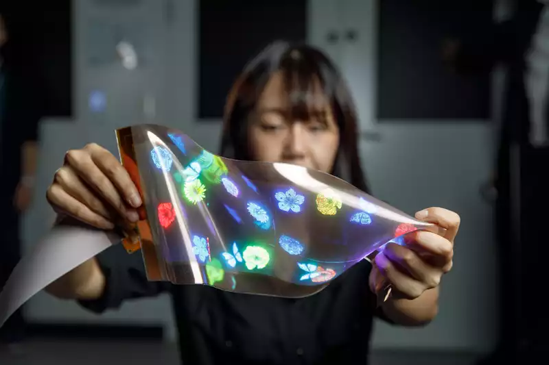 LG Announces Flexible and Stretchable Screen