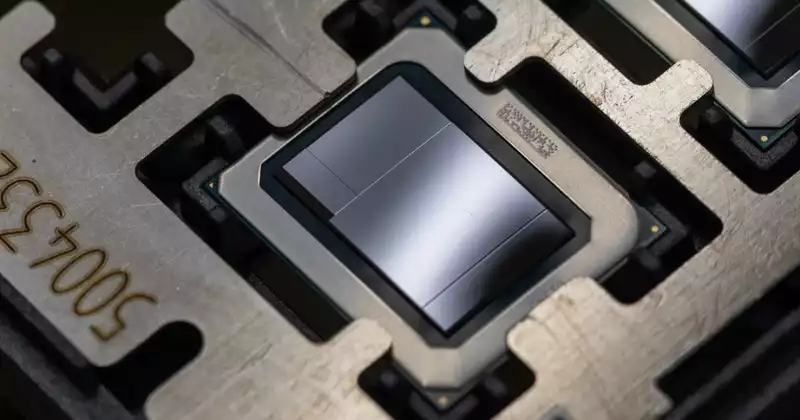 Intel claims next-generation Meteor Lake CPUs are "on track" for another year, despite $700 million loss.