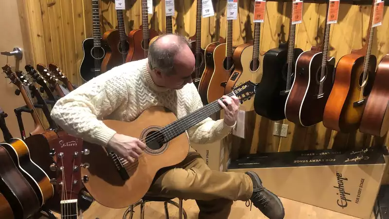 Tarn Adams of Dwarf Fortress needs help finding a special guitar.