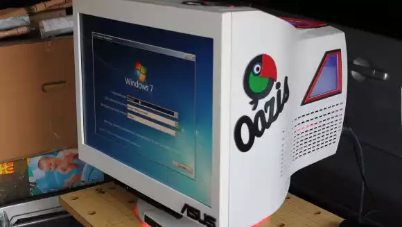 Someone has stuffed a gaming PC inside an "idea for the next build" old Sony Trinitron CRT monitor.