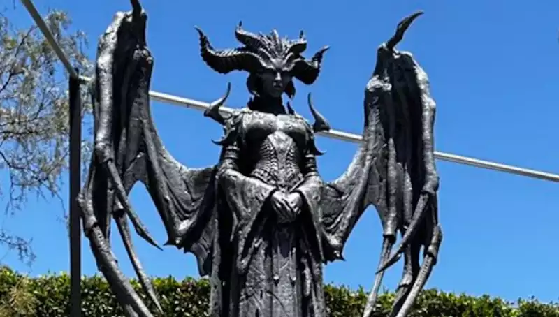 Blizzard unveils the Hardcore Lilith statue for Diablo 4.