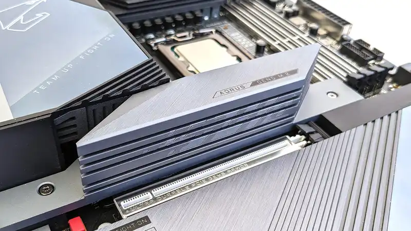 Intel's efforts to develop PCIe throttling drivers point towards a very hot Gen6 future